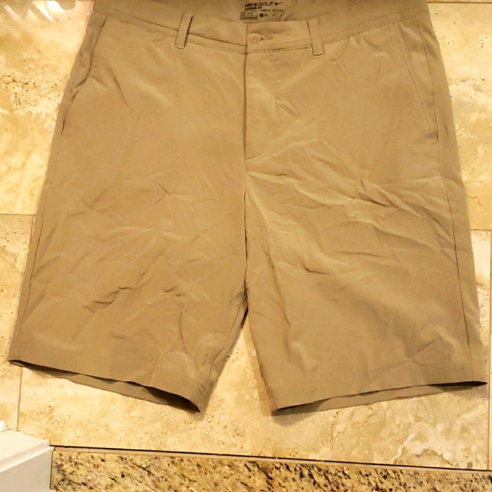 NIKE GOLF. DRI-FIT SHORT